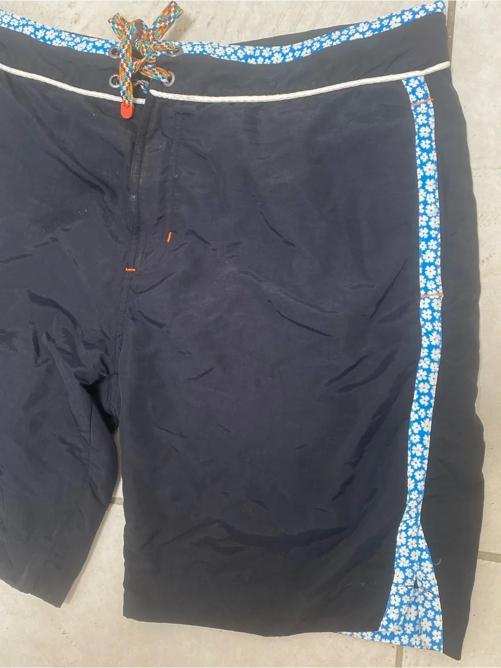 Robert Graham Men's Black Swim Trunks with Blue Floral Trim size 36